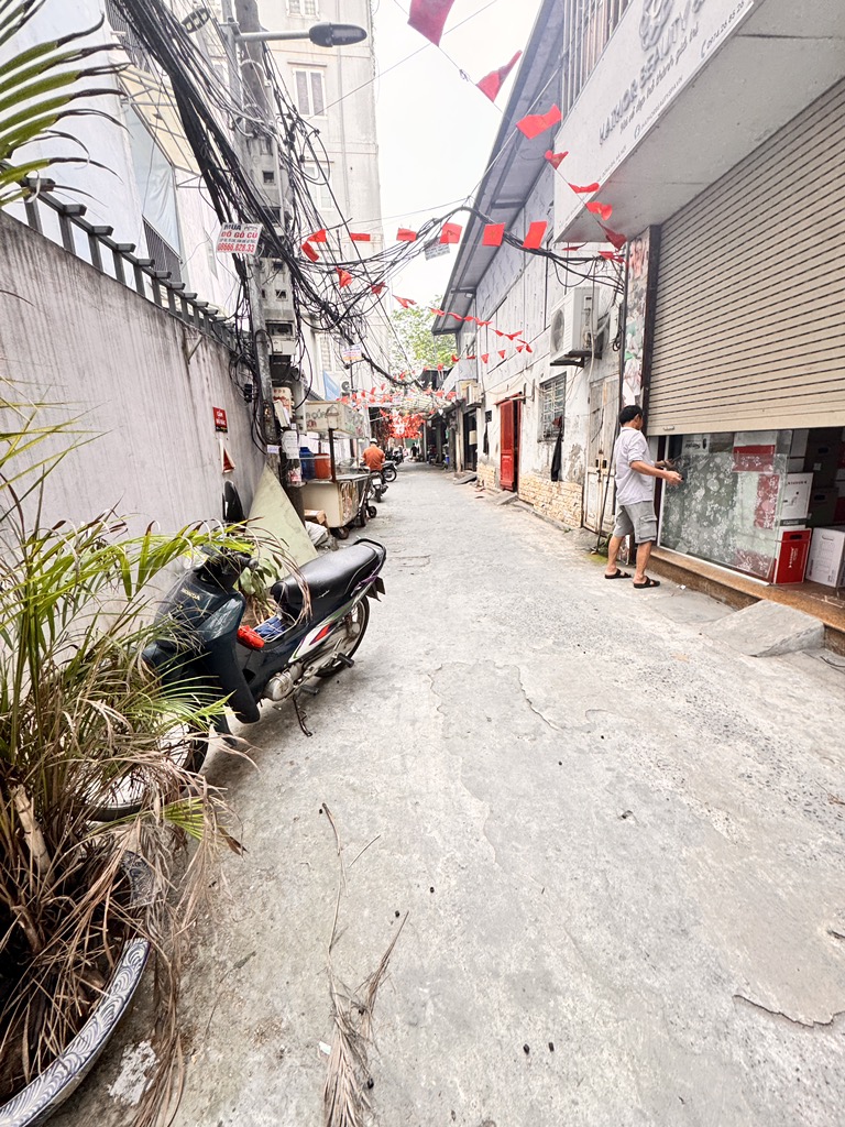 Nhà phố Chùa Láng – Ngõ nông – Ô tô – Kinh doanh – 2 thoáng – 50m2 – 4 tầng – 15.5 tỷ