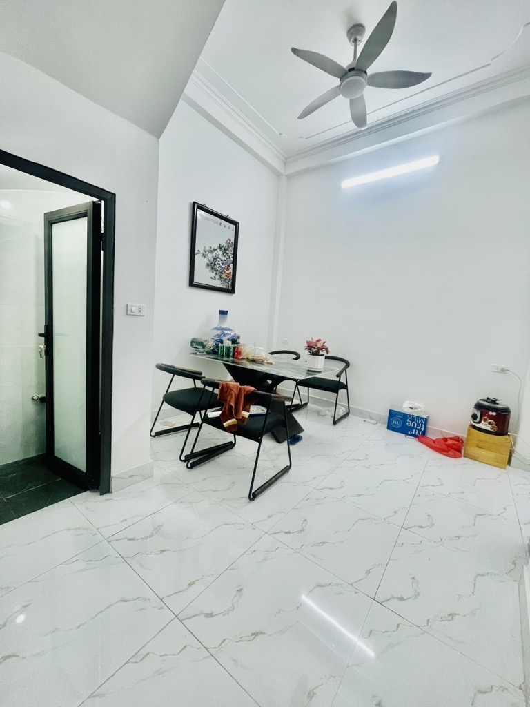 Nhà phố La Thành – Ngõ thông – 3 thoáng – Nhà đẹp – 40m2 – 4 tầng – 7.4 tỷ