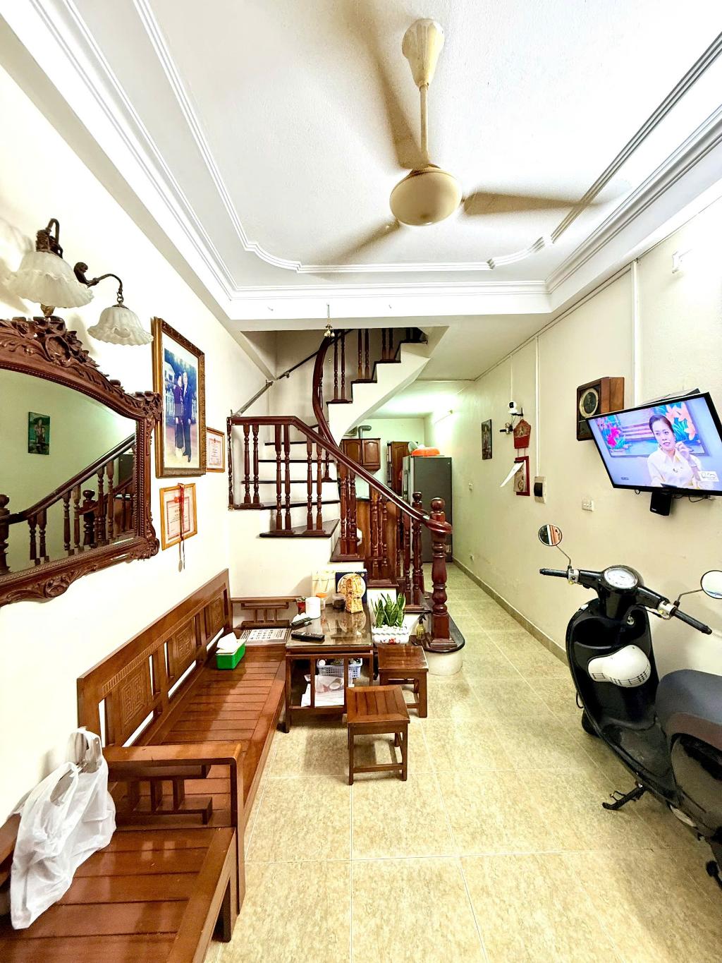 Nhà phố Tôn Đức Thắng – Ngõ rộng – 2 thoáng – Nhà đẹp – 30m2 – 5 tầng – 6.9 tỷ