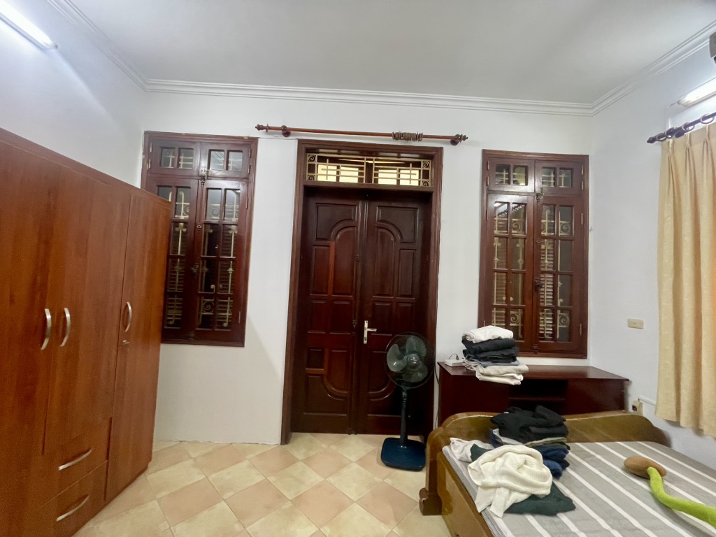 Nhà phố Khâm Thiên – Ngõ nông – 3 thoáng – Nhà đẹp – 42m2 – 5 tầng – 8.6 tỷ
