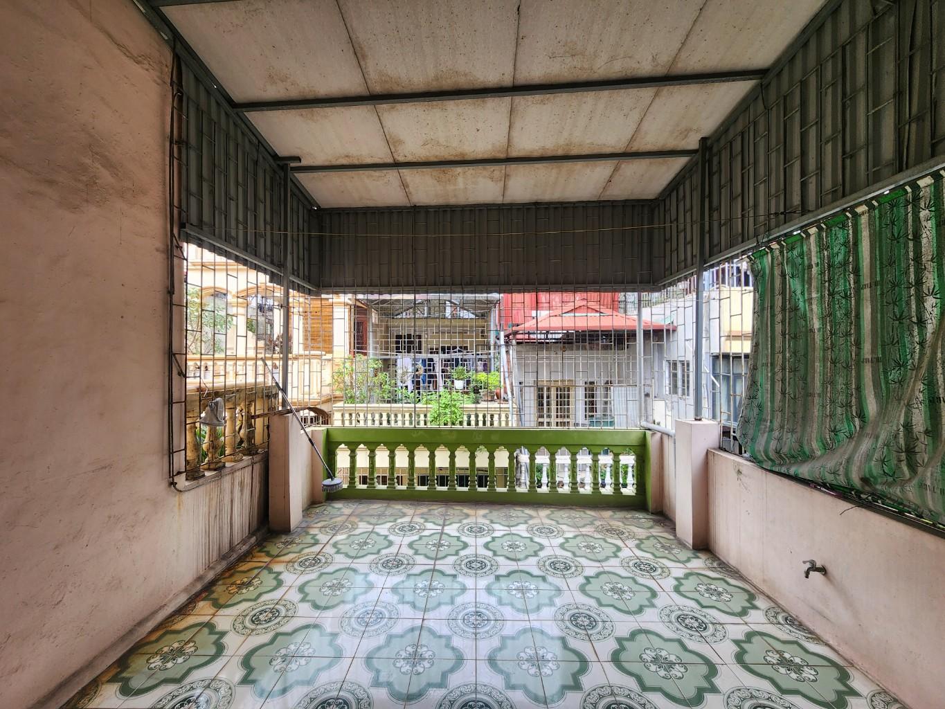 Nhà phố Đại La – Ngõ thông kinh doanh – Ô tô tránh – Nhà đẹp – 30m2 – 5 tầng – 8.9 tỷ