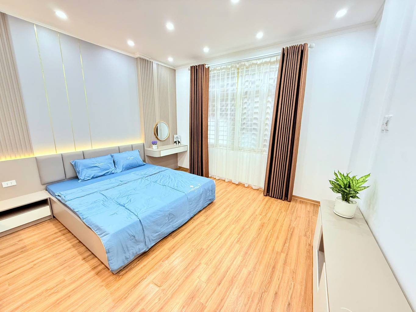 Nhà đẹp Văn Chương – Ngõ nông, thoáng mát – Gần hồ - 35m2 – 5 tầng – 7.2 tỷ