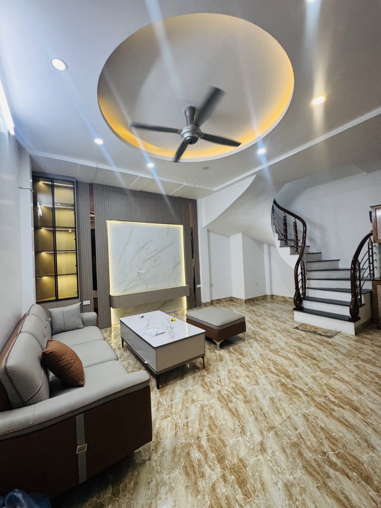 Nhà phố Tôn Đức Thắng – Ngõ nông – Gần hồ - Nhà đẹp – 32m2 – 5 tầng – 8.75 tỷ