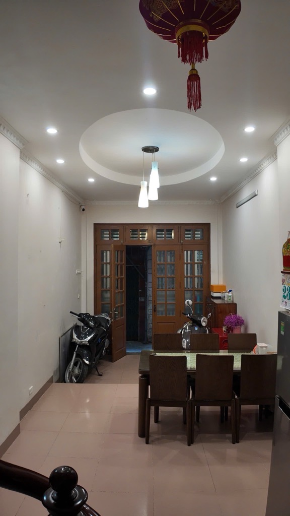 Nhà phố Đào Tấn – Ngõ nông – Nhà dân xây đẹp – Full nội thất – 35m2 – 5 tầng – 7.9 tỉ