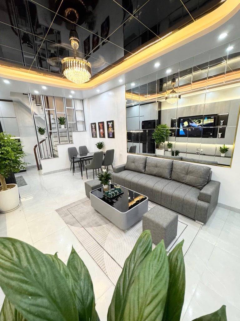 Nhà phố Văn Chương – Ngõ nông – Gần hồ - Nhà đẹp – 36m2 – 4 tầng – 7.15 tỷ