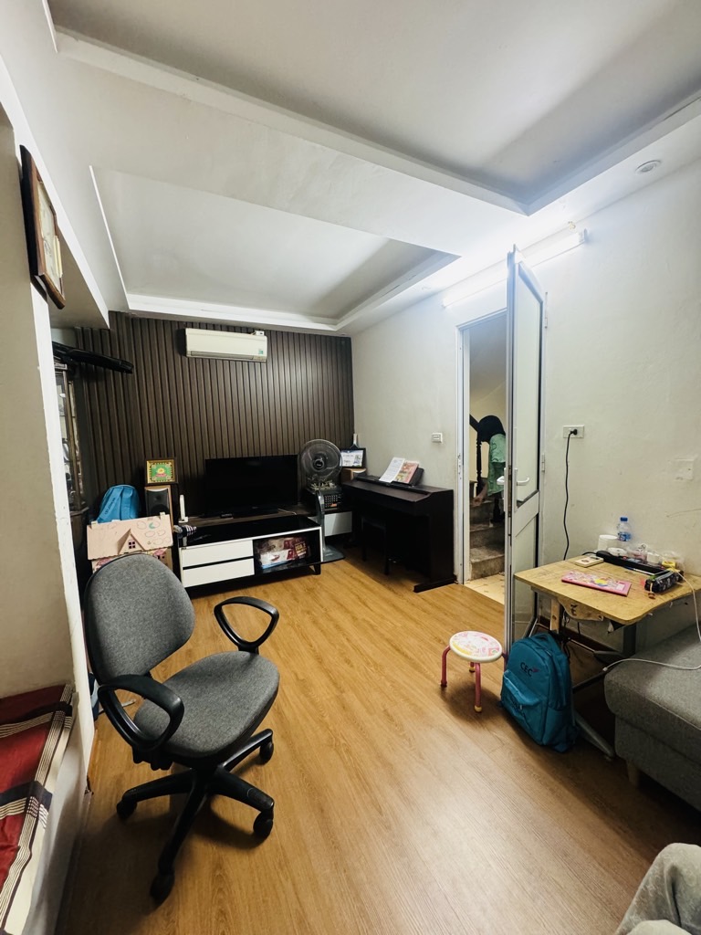 Nhà phố Khâm Thiên – Ngõ nông – Mặt tiền rộng thoáng – 30m2 – 5 tầng – 6.3 tỷ