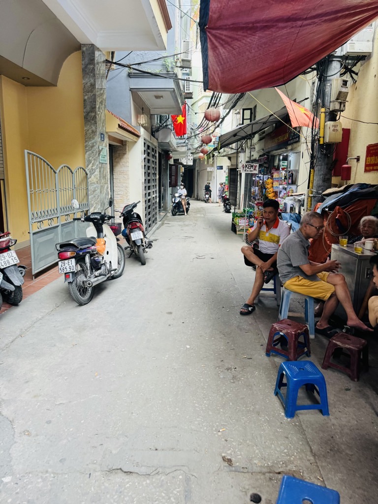 Nhà phố Khâm Thiên – Ngõ nông – Mặt tiền rộng thoáng – 30m2 – 5 tầng – 6.3 tỷ