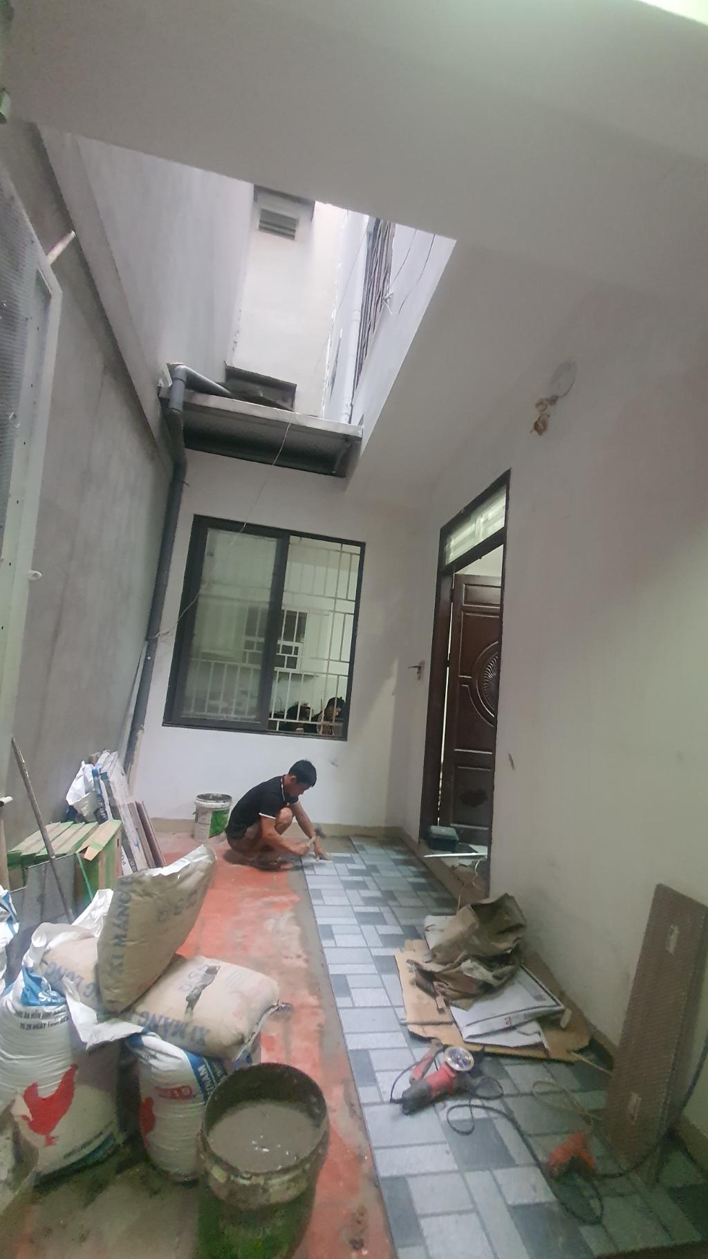 Nhà phố Hoàng Hoa Thám – Ngõ nông – Nhà xây mới đẹp – 49m2 – 5 tầng – 7.9 tỷ