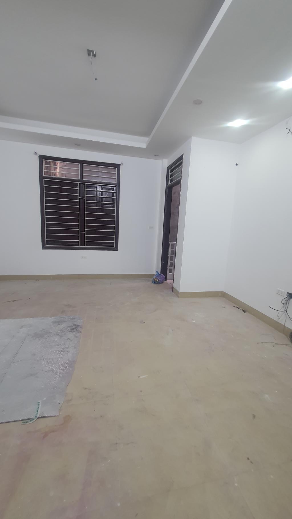 Nhà phố Hoàng Hoa Thám – Ngõ nông – Nhà xây mới đẹp – 49m2 – 5 tầng – 7.9 tỷ