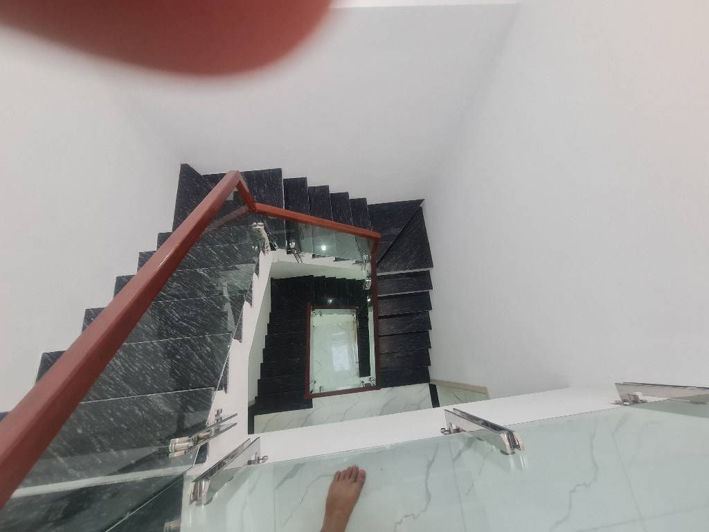 Nhà phố Hoàng Hoa Thám – Ngõ rộng, thông – Nhà đẹp – 3 thoáng– 58m2 – 3 tầng – 8.6 tỷ