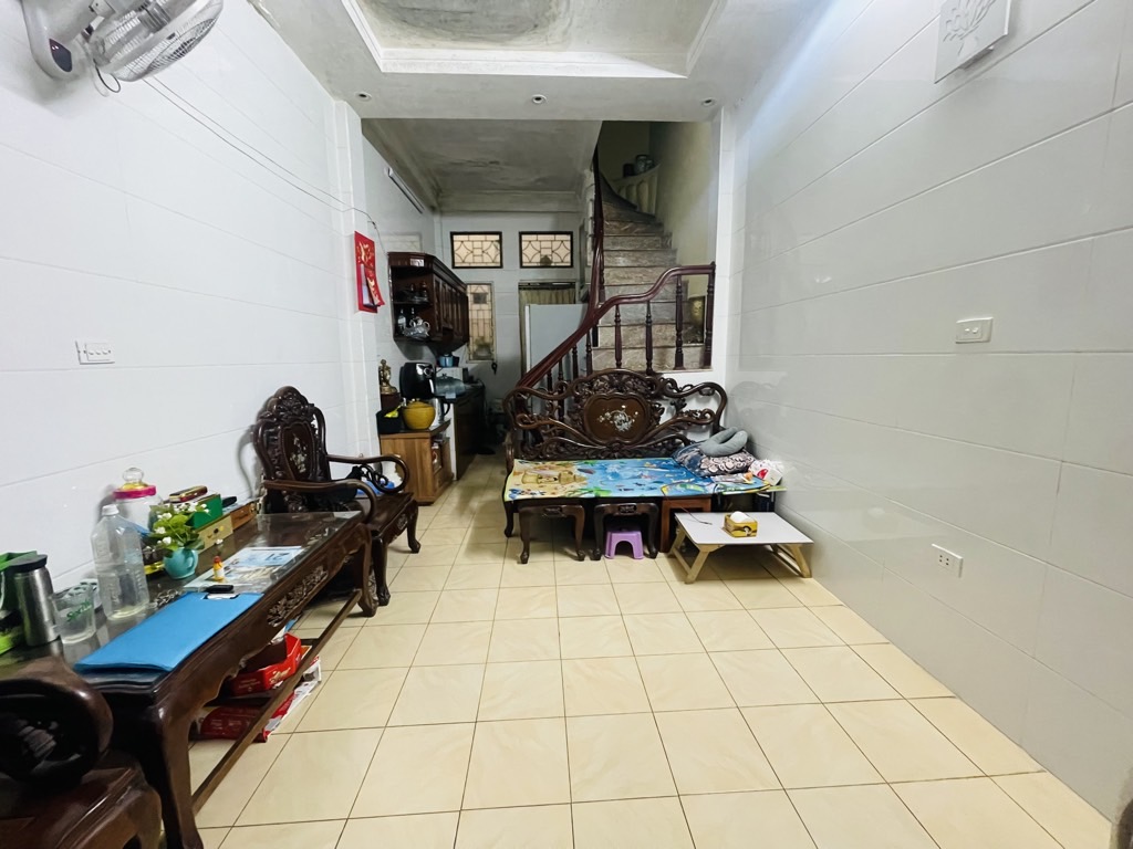 Nhà phố Hào Nam – Ngõ nông – 2 mặt ngõ thoáng – Nhà đẹp – 32m2 – 5 tầng – 8.2 tỷ