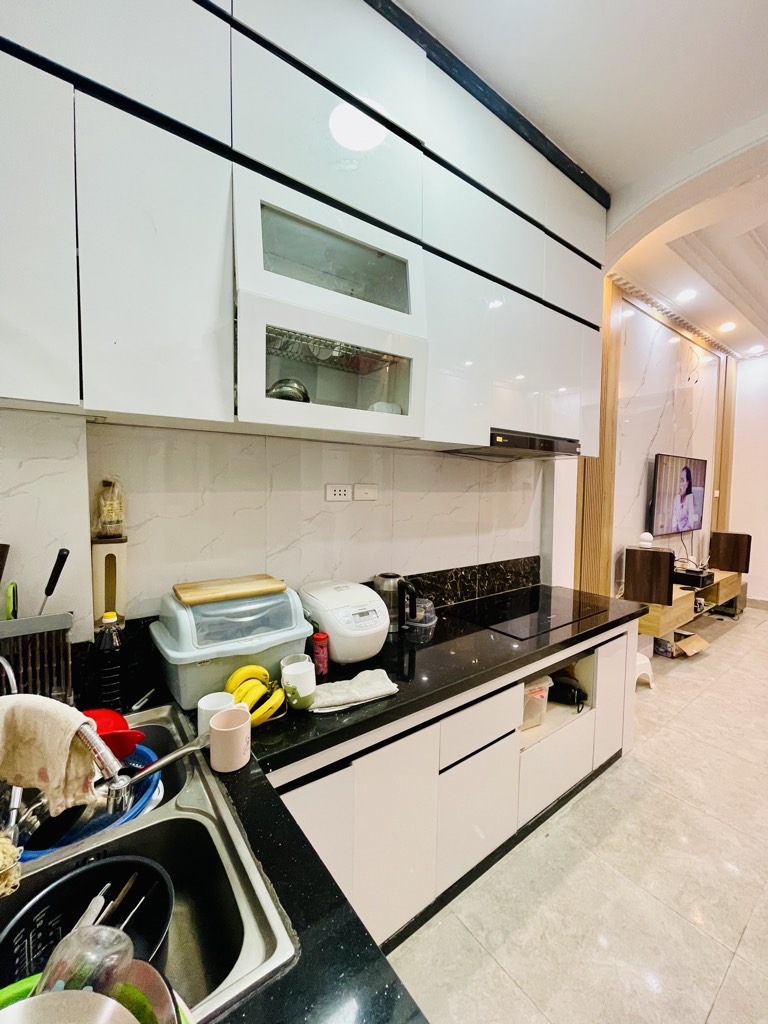 Nhà đường Láng – Ngõ nông, ba gác tránh – Dân xây đẹp – 2 thoáng – 35m2 – 5 tầng – 8.5 tỷ