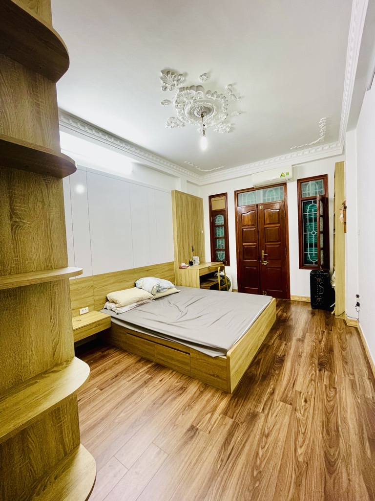 Nhà đường Láng – Ngõ nông, ba gác tránh – Dân xây đẹp – 2 thoáng – 35m2 – 5 tầng – 8.5 tỷ