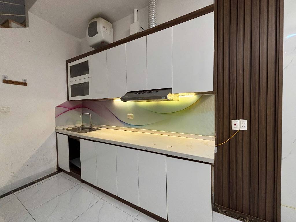 Nhà phố Ngọc Khánh – Ngõ nông, ba gác tránh – Nhà đẹp – 32m2 – 5 tầng – 8.75 tỷ