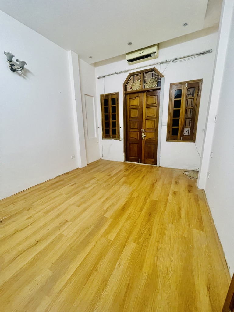 Nhà phố Thái Thịnh – Ngõ rộng – Sân rộng -  Nhà đẹp – 51m2 – 5 tầng – 10.8 tỷ