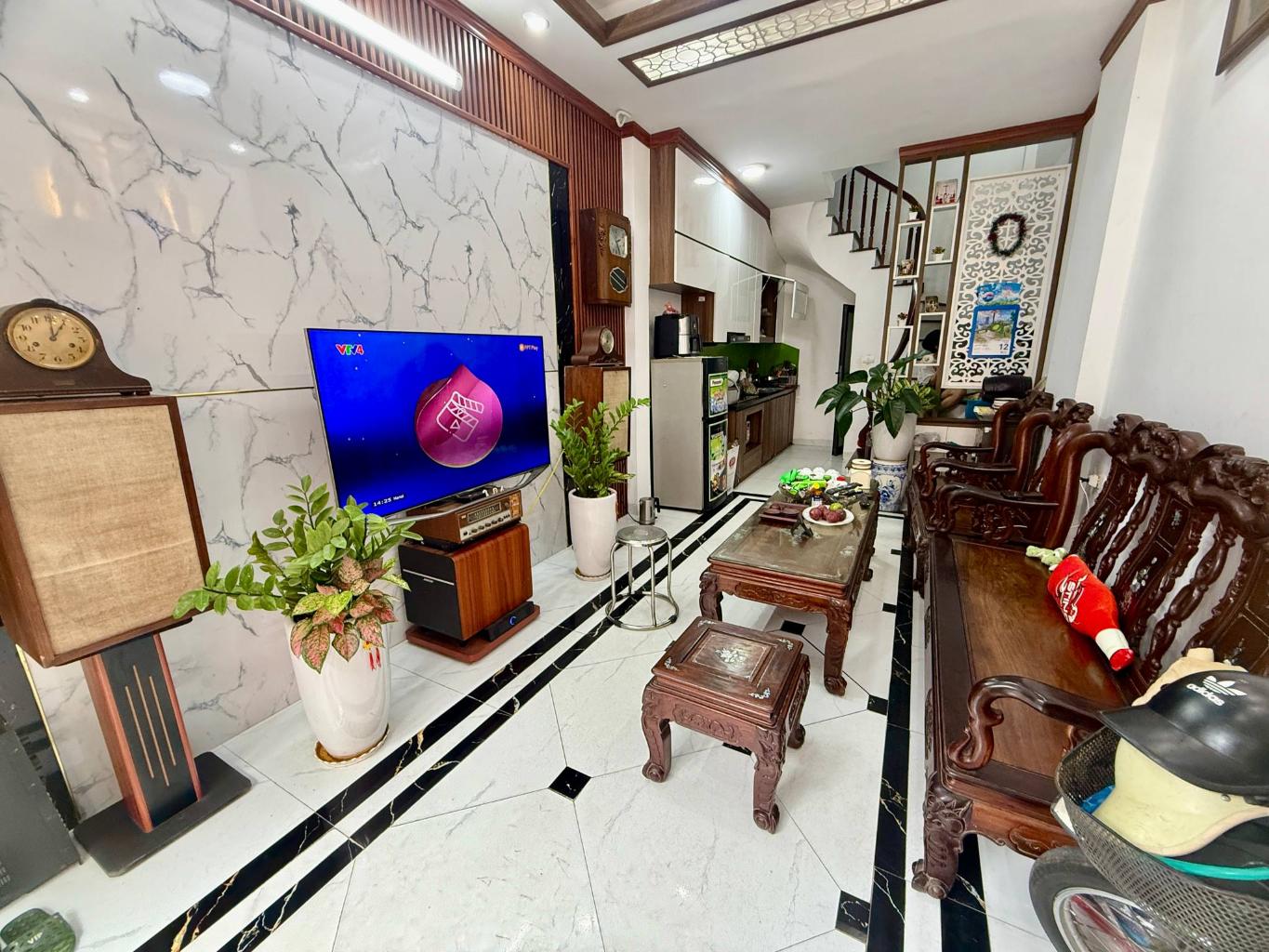 Nhà phố An Trạch – Ngõ thông – Nhà mới đẹp – 34m2 – 5 tầng – 8.25 tỷ