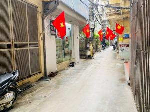 Nhà phố Đào Tấn – Ngõ nông – Ô tô – Kinh doanh – Nhà đẹp – 42m2 – 5 tầng – 10.9 tỷ