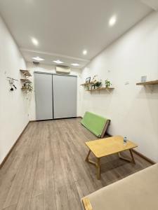 Mặt phố Vĩnh Phúc – Vỉa hè – Kinh doanh – 2 thoáng – Nhà đẹp – 55m2 – 5 tầng – 15.5 tỷ