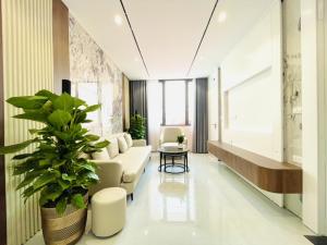 Nhà phố Văn Chương – Ô tô – Kinh doanh – Thang máy – 27m2 – 5 tầng – 7.79 tỷ