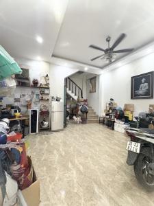 Nhà phố Kim Mã – Ngõ nông – Lô góc 3 thoáng – Nhà đẹp – 32m2 – 5 tầng – 7.6 tỷ