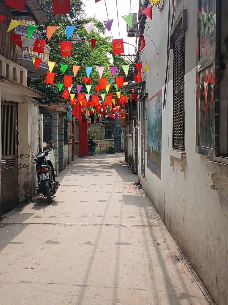 Bán nhà la phù nhà đẹp ở ngay 37 m2  5, 35 tỉ