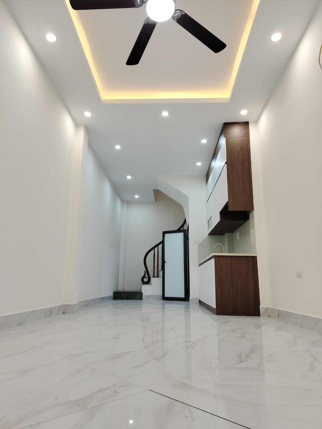 Bán nhà la phù nhà đẹp ở ngay, 30m2,    4,3 tỉ