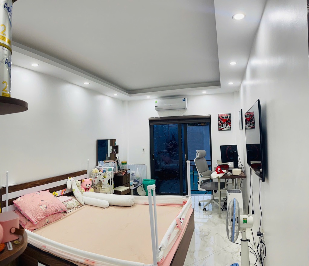 Bán nhà la phù nhà đẹp ở ngay 35m2 4,65 tỉ