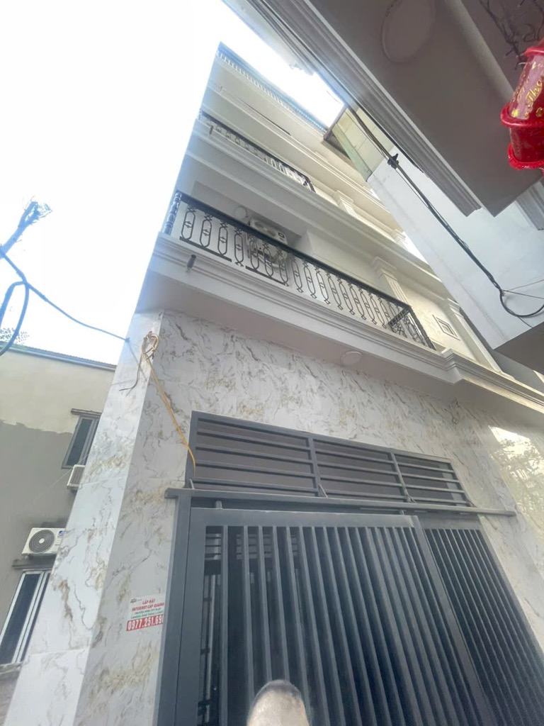 Bán nhà đông la nhà đẹp ở ngay 38m2. 5,2 tỉ