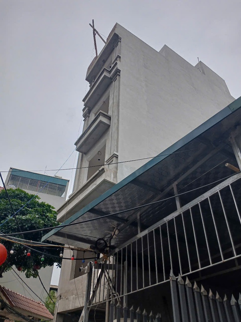 Bán nhà la phù nhà đẹp ở ngay 45m2. 7,0 tỉ