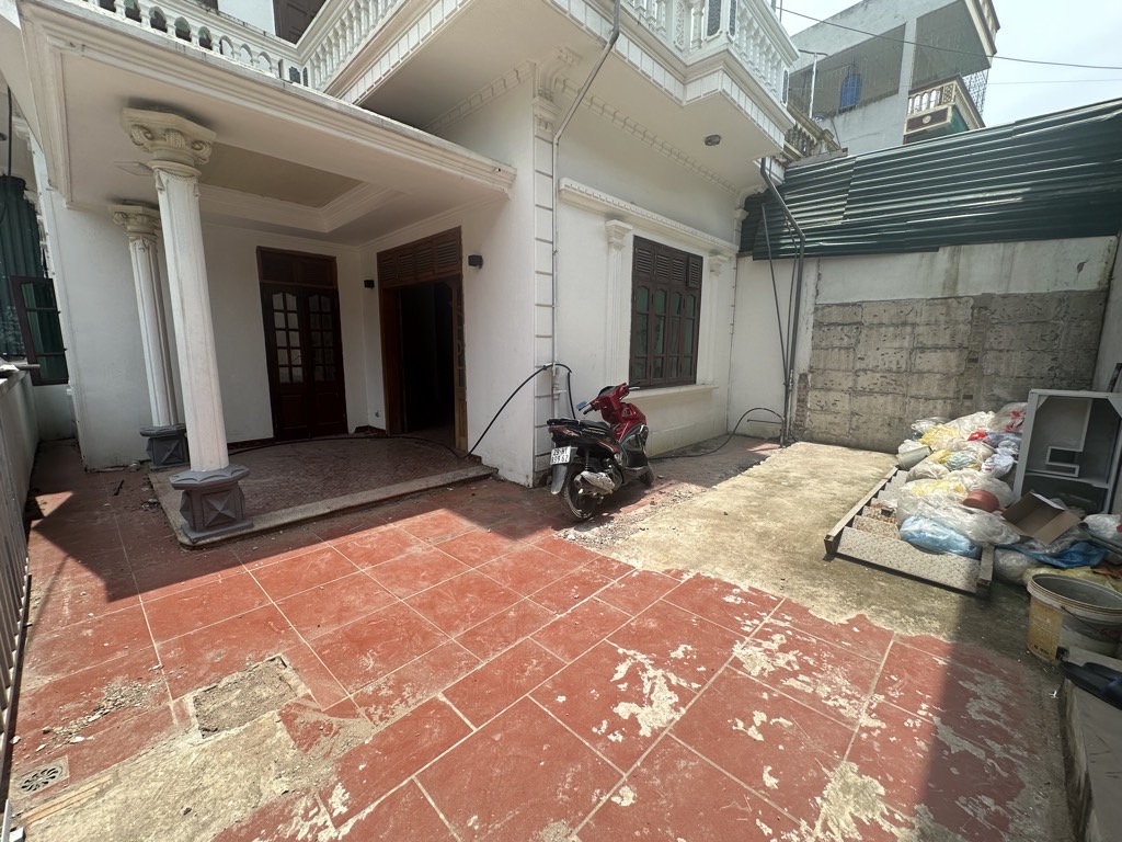 Bán nhà vân côn nhà đẹp ở ngay 66m2. 4,75 tỉ