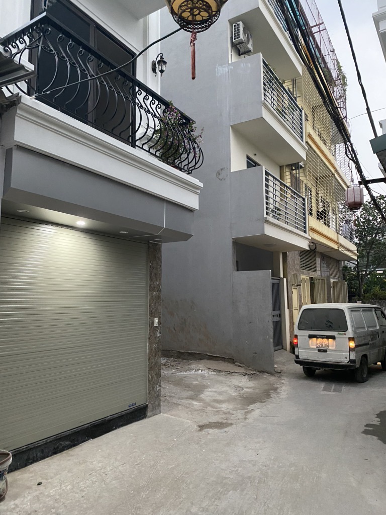 Bán nhà hữu hưng nhà đẹp ở ngay 42m2 6, 3 tỉ