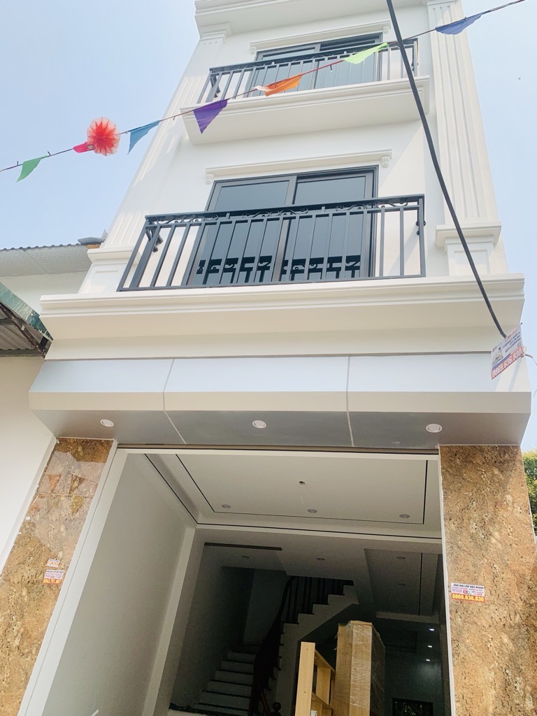 Bán nhà phụng châu nhà đẹp ở ngay 68m2. 3,5 tỉ