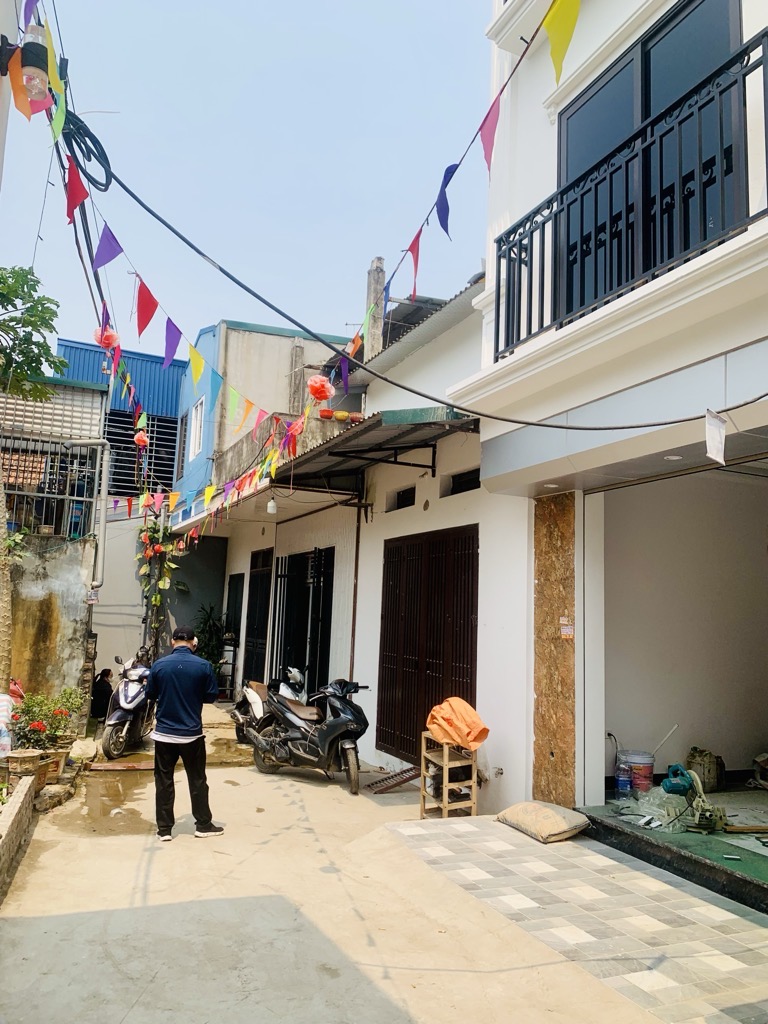 Bán nhà phụng châu nhà đẹp ở ngay 68m2. 3,5 tỉ