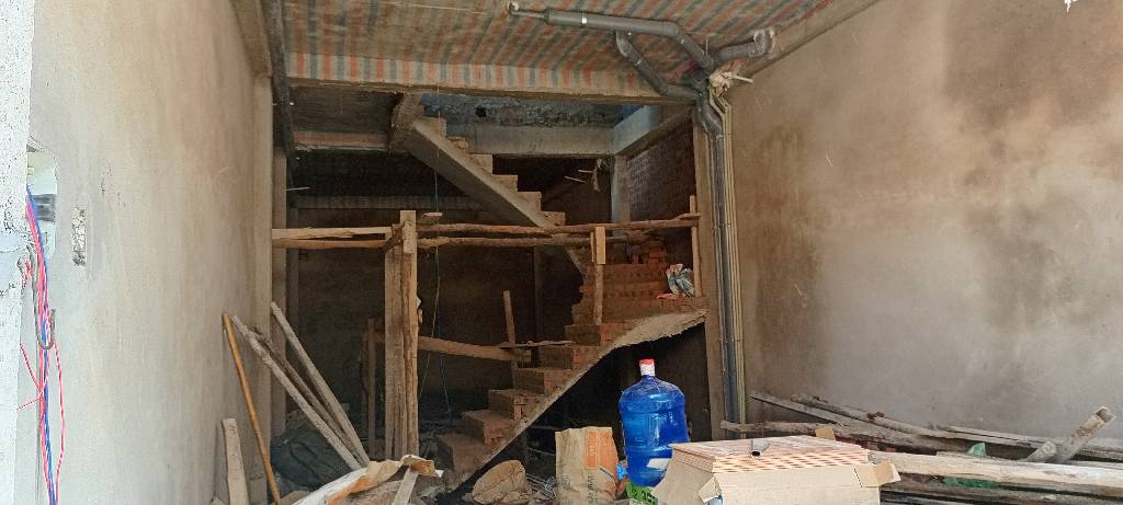 Bán nhà la phù nhà đẹp ở ngay 45m2 5, 7 tỉ