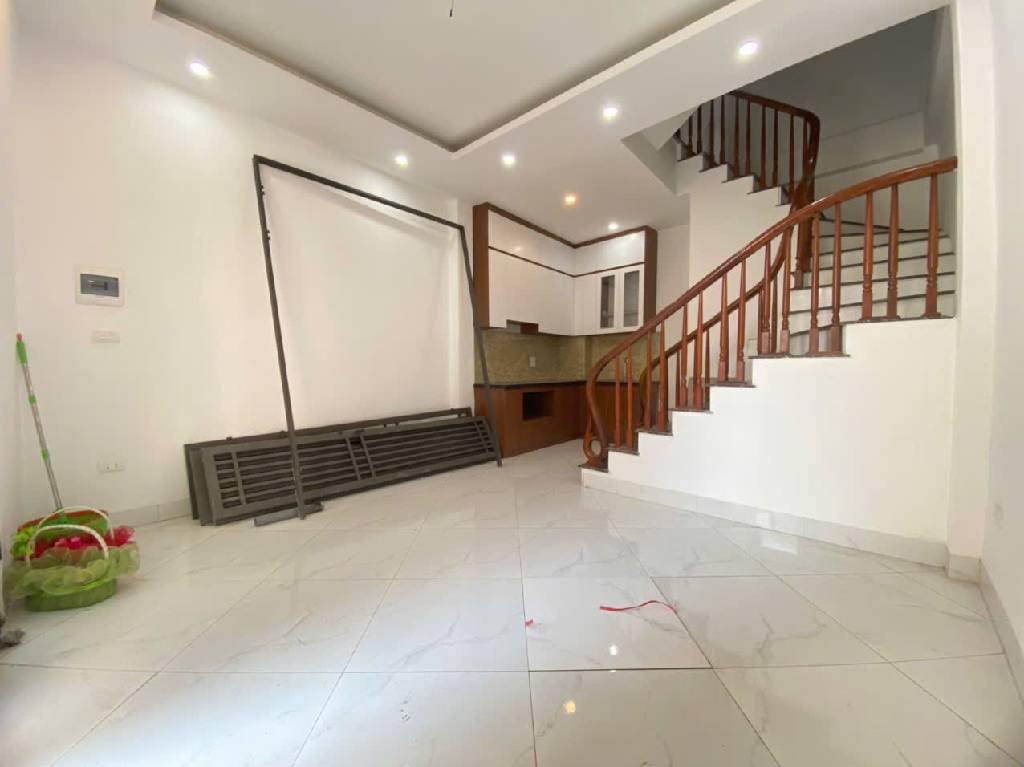 Bán nhà la phù, nhà đẹp ở ngay 30m2. 5,35 tỉ