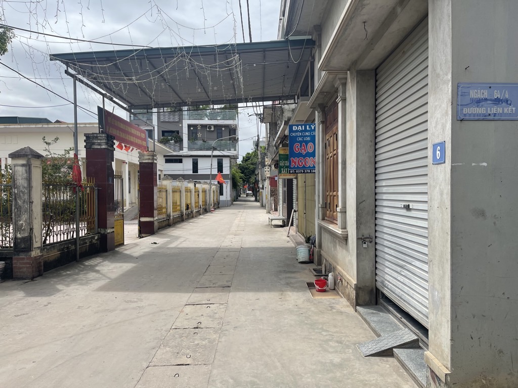 Bán nhà vân côn nhà đẹp ở ngay 51m2. 4,6 tỉ