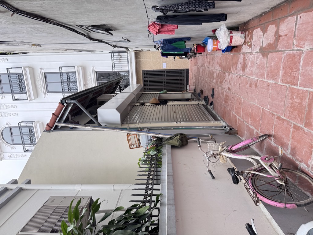 Bán nhà la phù nhà đẹp ở ngay 35m2. 5,55 tỉ