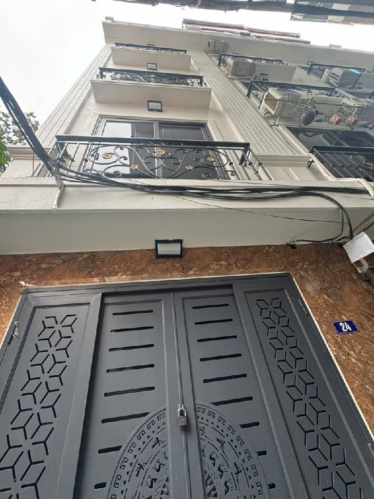 Bán nhà hữu hưng nam từ liêm 30m2. 6,4 tỉ