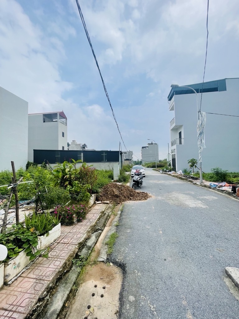 Bán đất song phương hoài đức 48m2. 6,35 tỉ