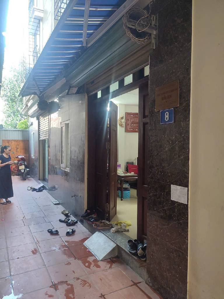 Bán nhà la phù nhà đẹp ở ngay 32m2. 5,2 tỉ