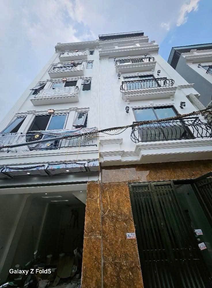 Bán nhà đông la, nhà đẹp ở ngay 40m2. 6,49 tỉ