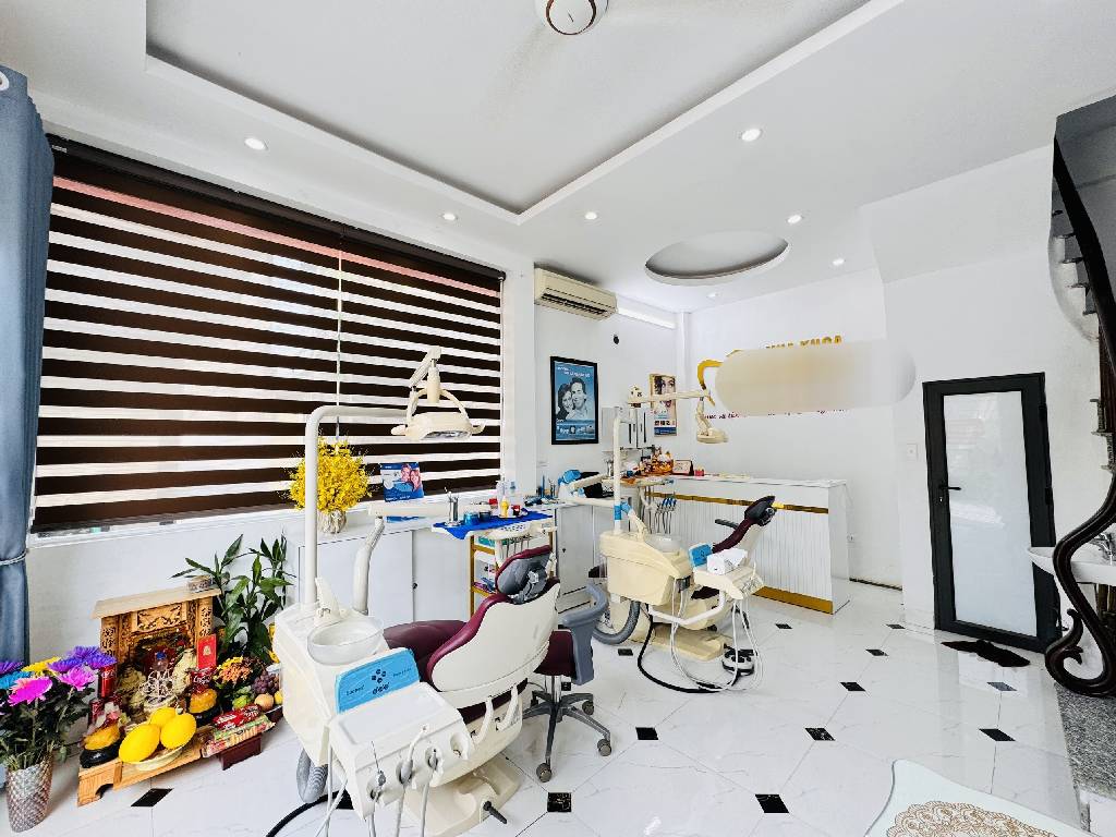 Bán nhà la phù nhà đẹp ở ngay 30m2. 5,2 tỉ