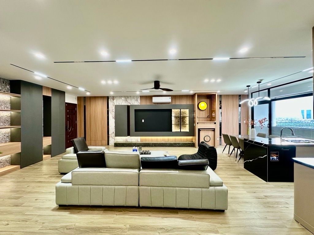 Bán nhà chung cư lê trọng tấn 140m2. 8,5 tỉ