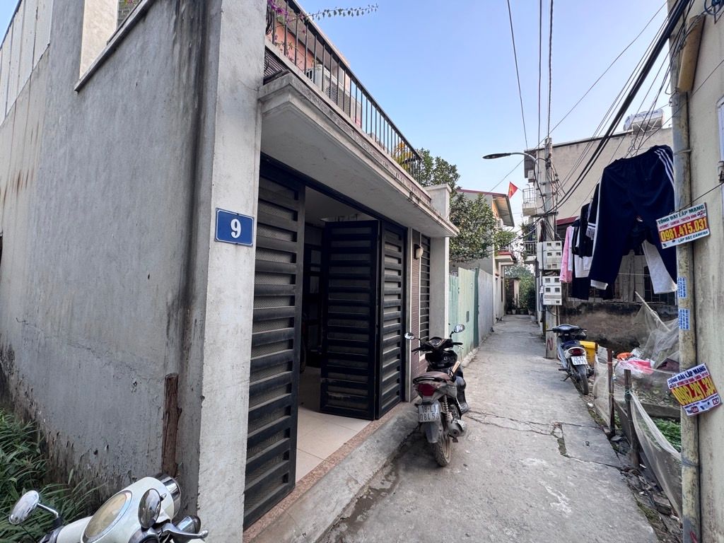 Bán đất tặng nhà la tinh đông la 60m2.  5,6 tỉ