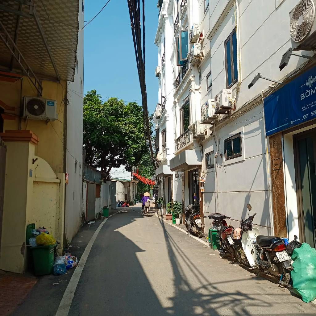 Bán nhà đông la, nhà đẹp ở ngay 31m2. 4,98 tỉ