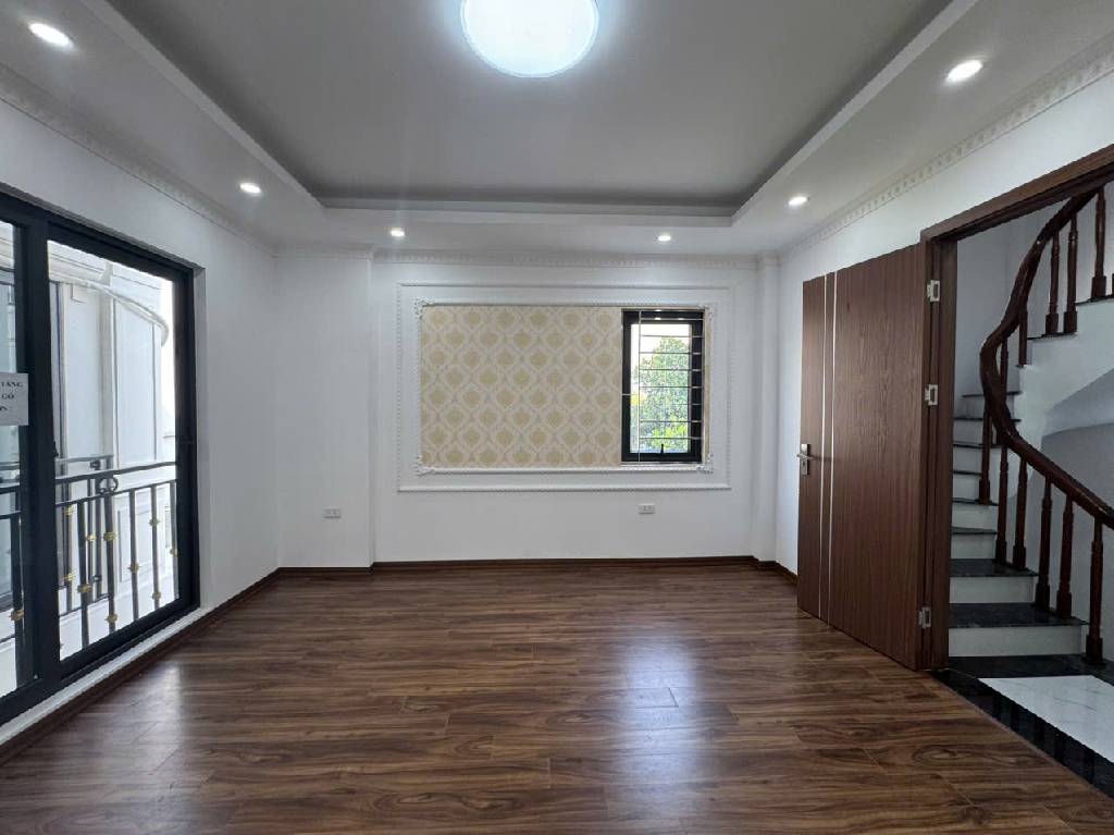 Bán nhà đồng nhân đông la 30m2. 5,35 tỉ