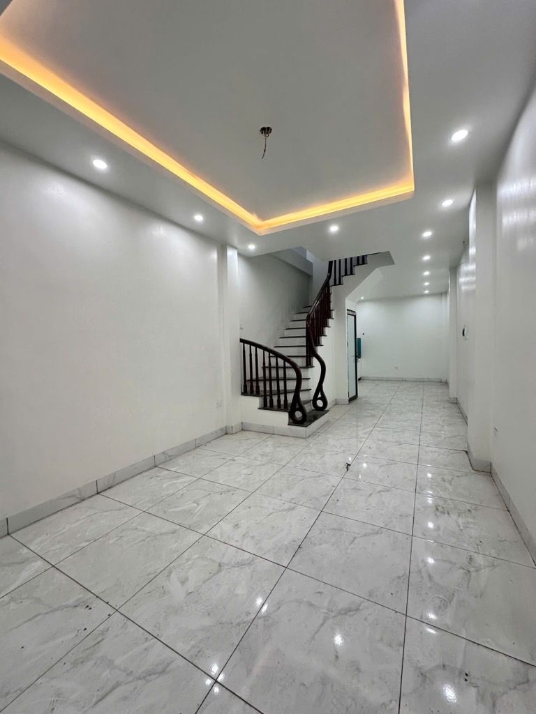 Bán nhà vân côn nhà đẹp ở ngay 40m2. 4,1 tỉ