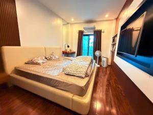 Bán nhà hữu hưng nhà đẹp ở ngay 42m2 6, 3 tỉ