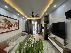 Bán nhà đông la nhà đẹp ở ngay 59m2. 6,2 tỉ
