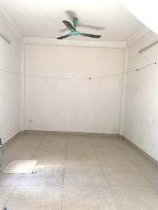 Bán nhà đông la nhà đẹp ở ngay 41m2. 4,2 tỉ